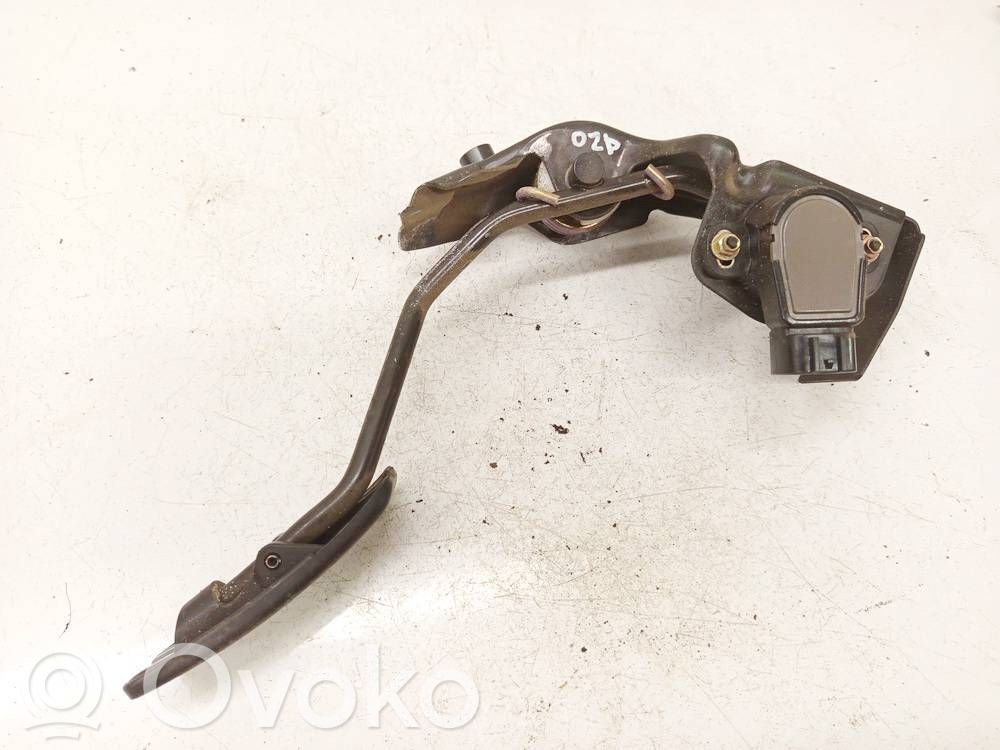 Toyota Avensis T250 Pedale dell’acceleratore