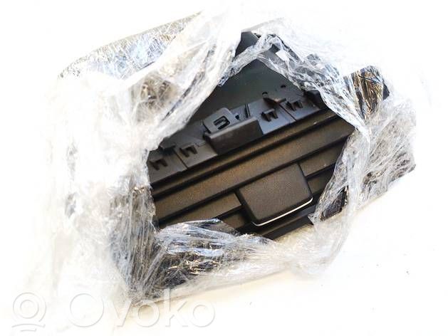 BMW 5 E60 E61 Rejilla de ventilación central del panel 