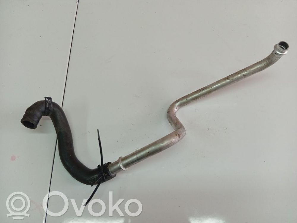 Mercedes-Benz C W203 Conductă/furtun lichid de răcire motor 