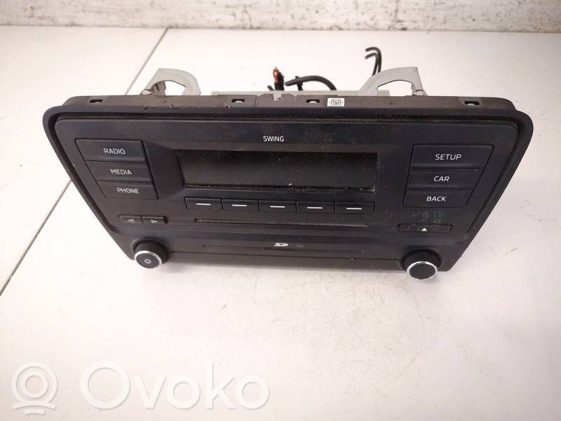 Panel / Radioodtwarzacz CD/DVD/GPS   5E0035875,5E0035875