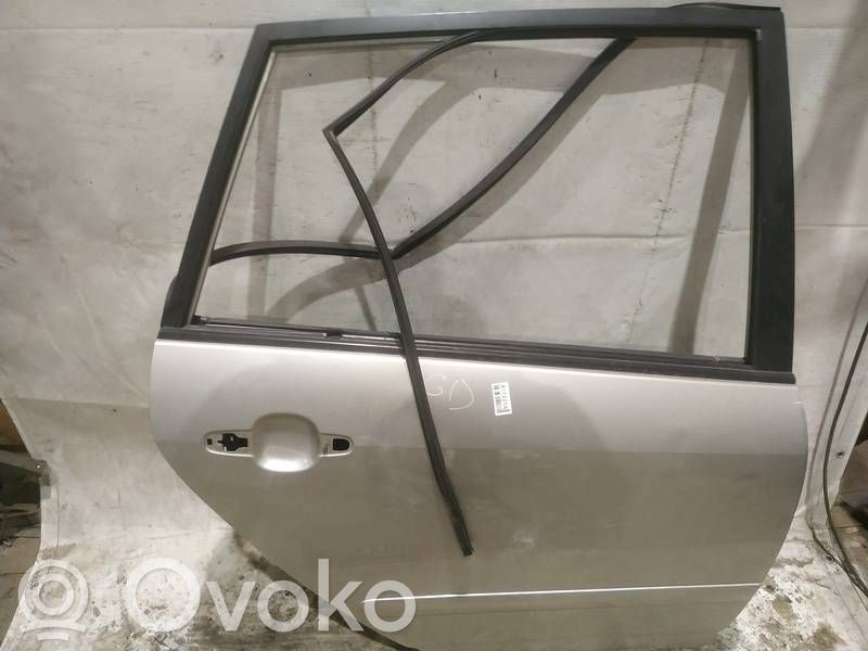 Toyota Corolla Verso E121 Ușă spate 