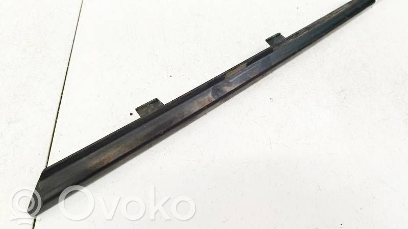 Suzuki Swift I Tuulilasin lista 