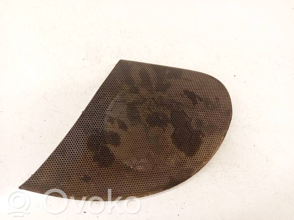 Toyota Yaris Maskownica głośnika bocznego deski rozdzielczej 