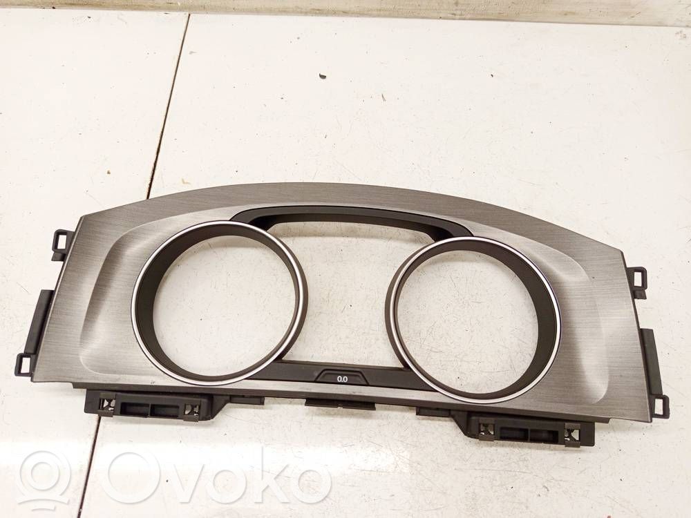 Volkswagen Golf VII Cornice cruscotto 