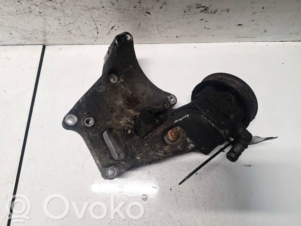 Opel Vectra B Engine mounting bracket 