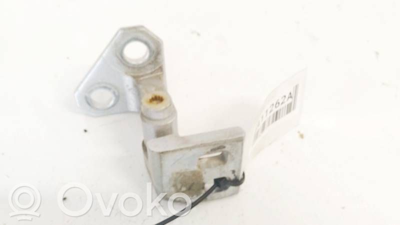 Volkswagen Jetta V Zawias dolny drzwi tylnych 