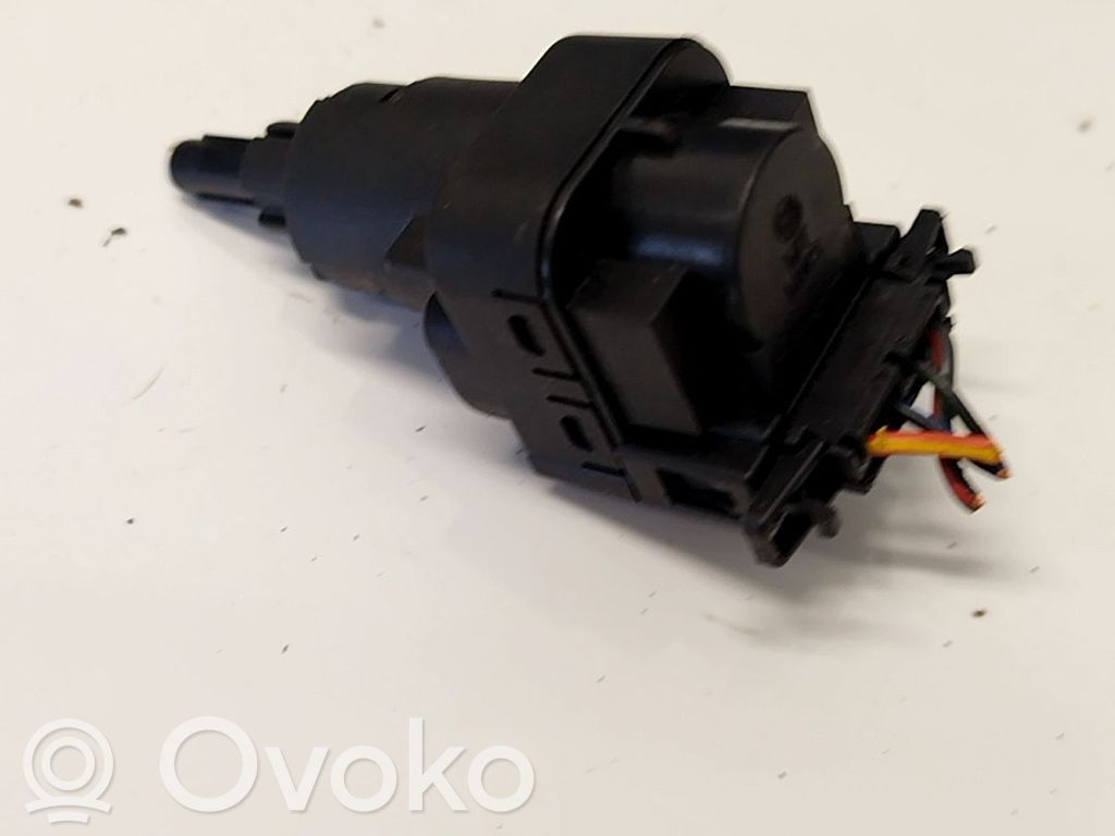 Volkswagen Polo IV 9N3 Interruttore del pedale del freno 