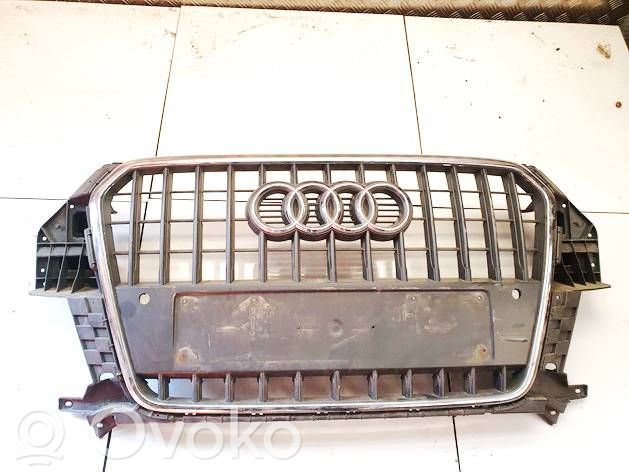 Audi Q3 8U Rejilla delantera 
