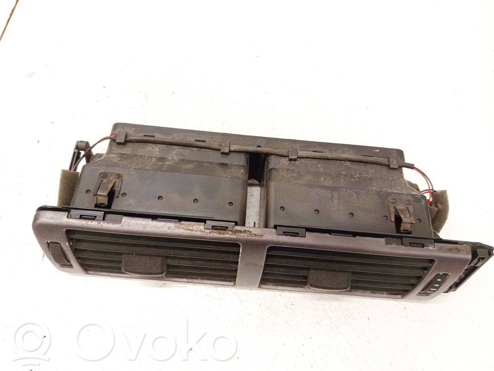 Grilă ventilație centrală   4B1820951,4B1820951