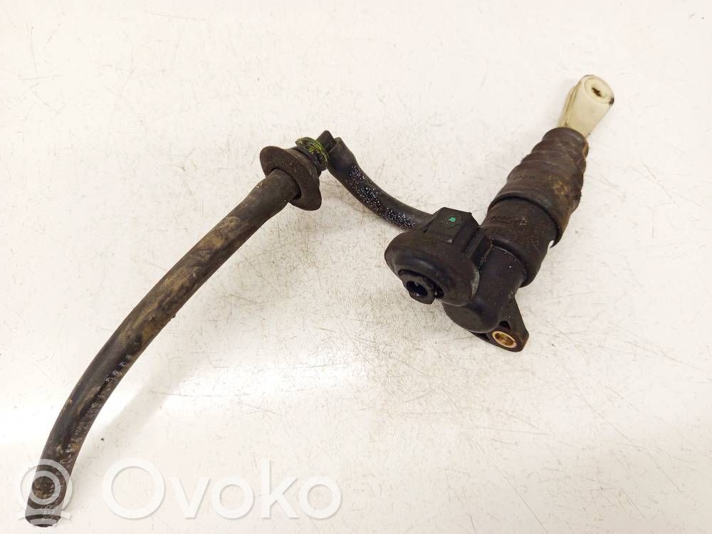 Volkswagen PASSAT B5 Pompa della frizione