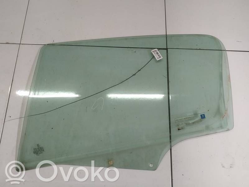 Peugeot 307 Vetro del finestrino della portiera posteriore 