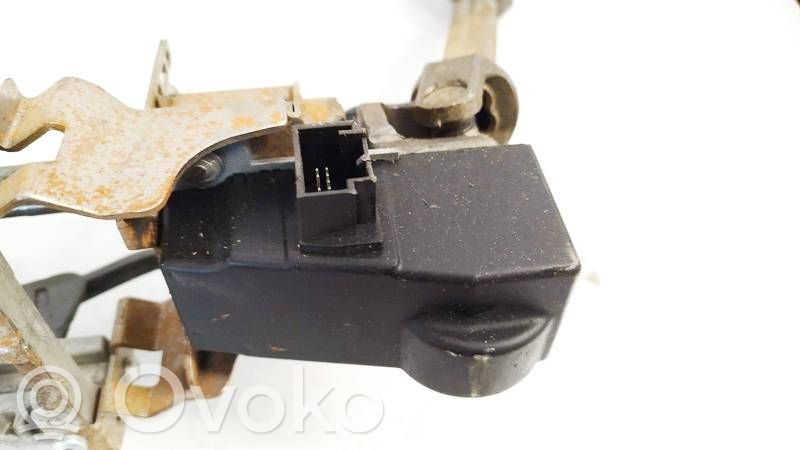 Volkswagen PASSAT B6 Ohjauspyörän lukitus 