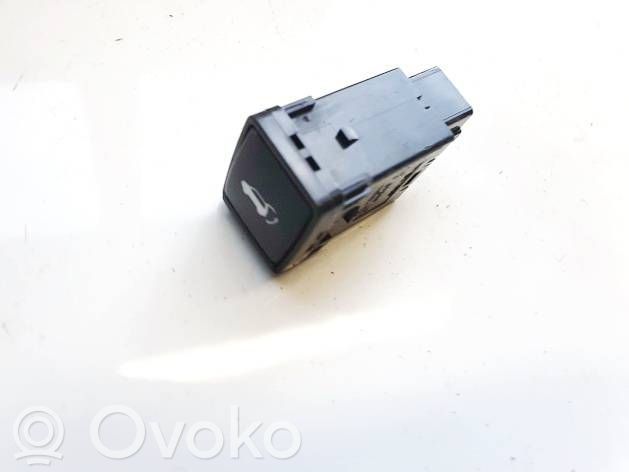 Interruptor para abrir la puerta trasera   083491,083491