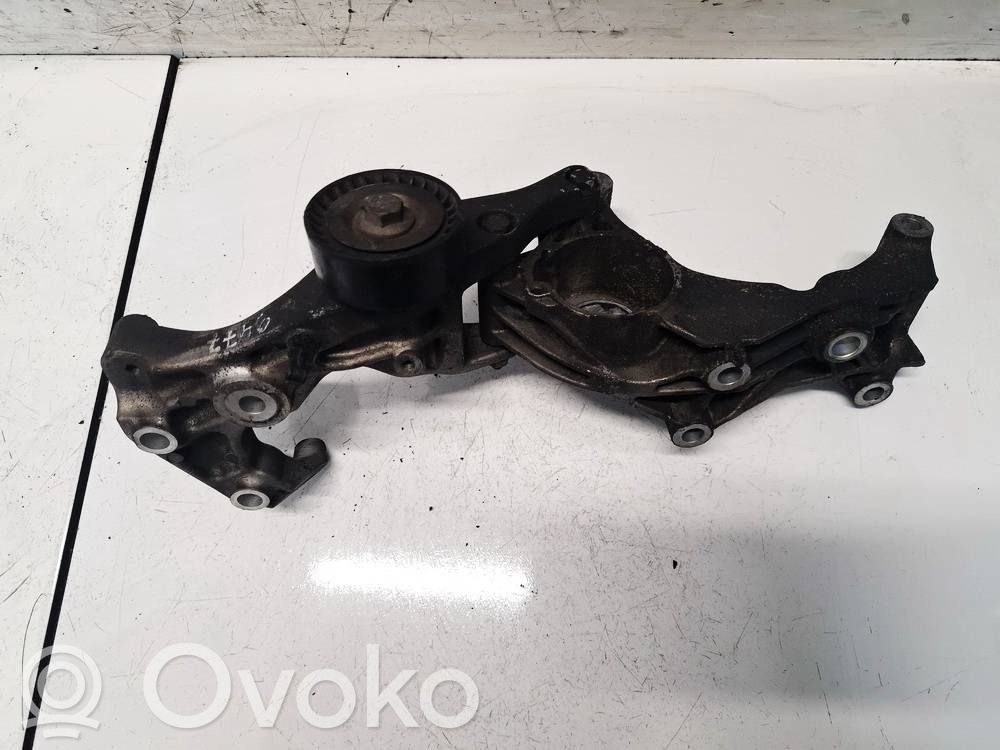 Opel Astra J Engine mounting bracket 