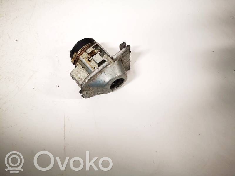 Volvo V50 Serratura portiera anteriore (vicino alla maniglia) 