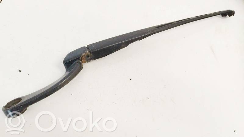 Audi A4 S4 B7 8E 8H Wischerarm vorne