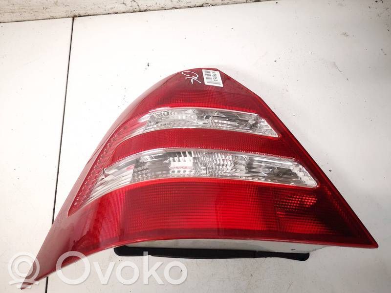 Mercedes-Benz C W203 Lampa tylna 
