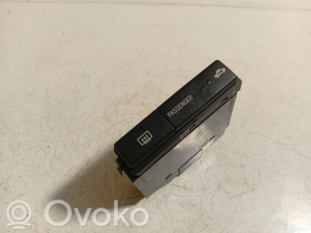 Toyota Avensis T250 Schalter Scheibenheizung