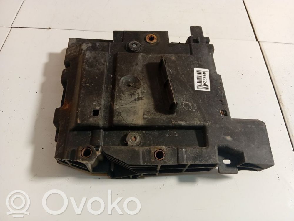 Renault Vel Satis Akkulaatikon alusta 