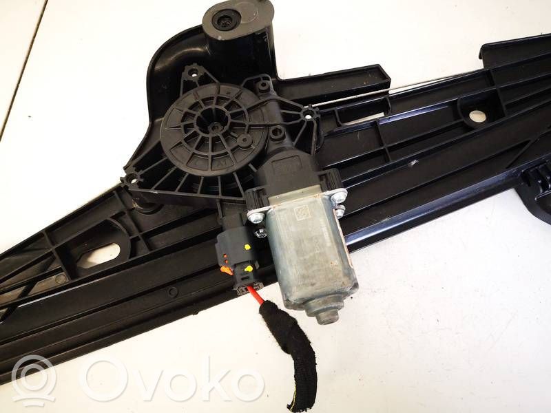 Opel Astra L Silniczek podnoszenia szyby drzwi tylnych 
