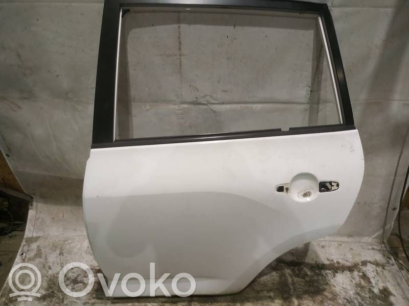 Toyota RAV 4 (XA30) Portiera posteriore 