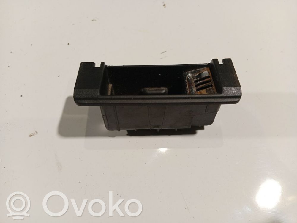 Audi A6 S6 C5 4B Cendrier 