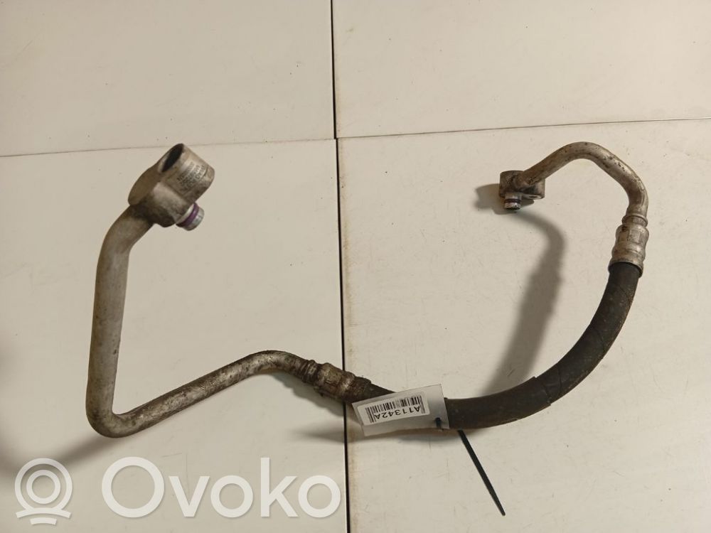 Volkswagen PASSAT B6 Conductă/furtun aer condiționat (A/C) 