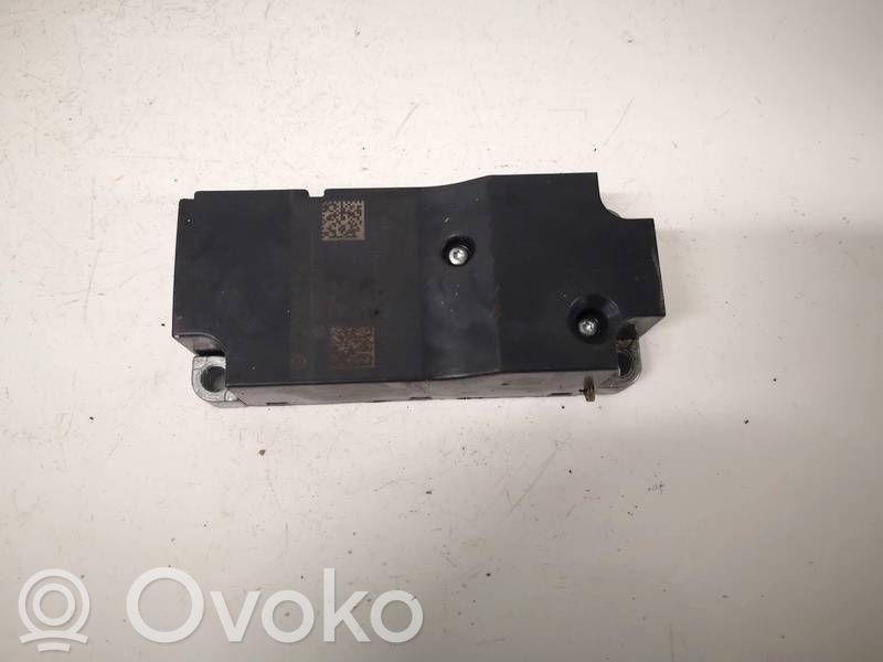 Volkswagen PASSAT B8 Ohjauspyörän lukitus 
