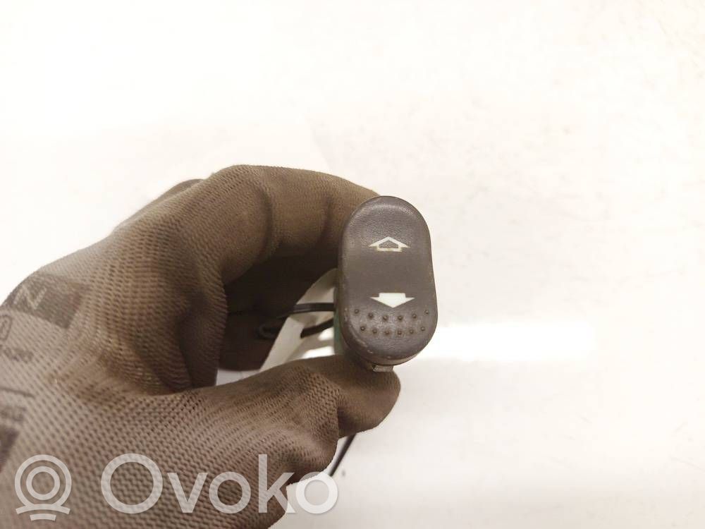 Electric window control switch   5C1T14529AA,5C1T14529AA,03162709,5C1T14529AA