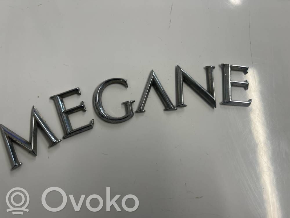 Renault Megane II Manufacturer badge logo/emblem 