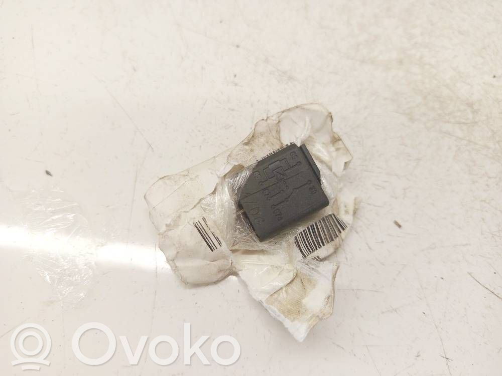Volkswagen Golf V Altri relè 