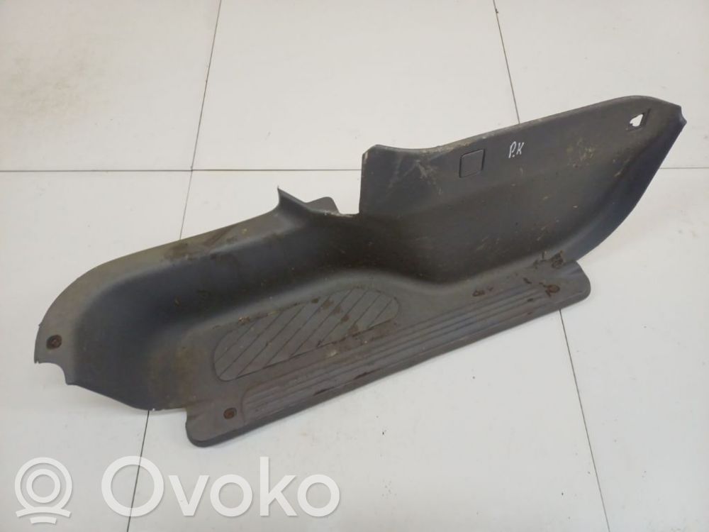 Nissan Serena Listwa progowa przednia 