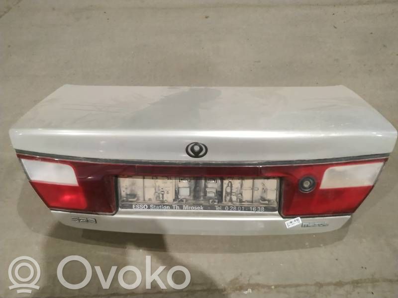 Mazda 323 Задняя крышка (багажника) 