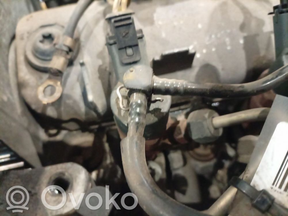 Inyector de combustible   8200100272,8200100272,8200100272