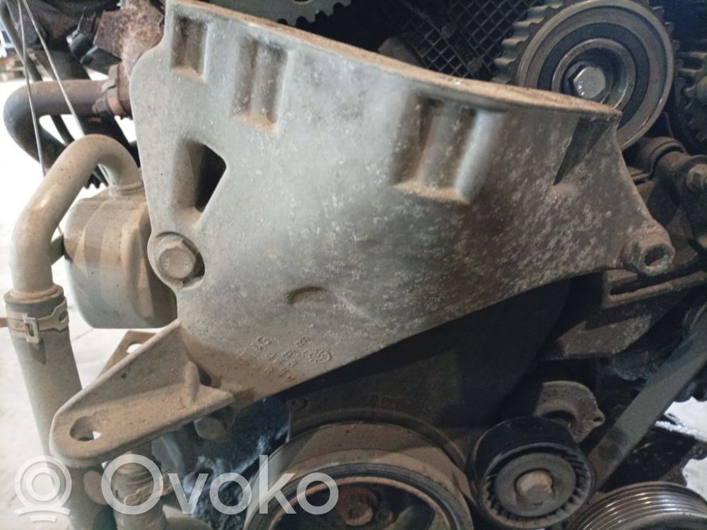 Volkswagen Cross Polo Suport motor 