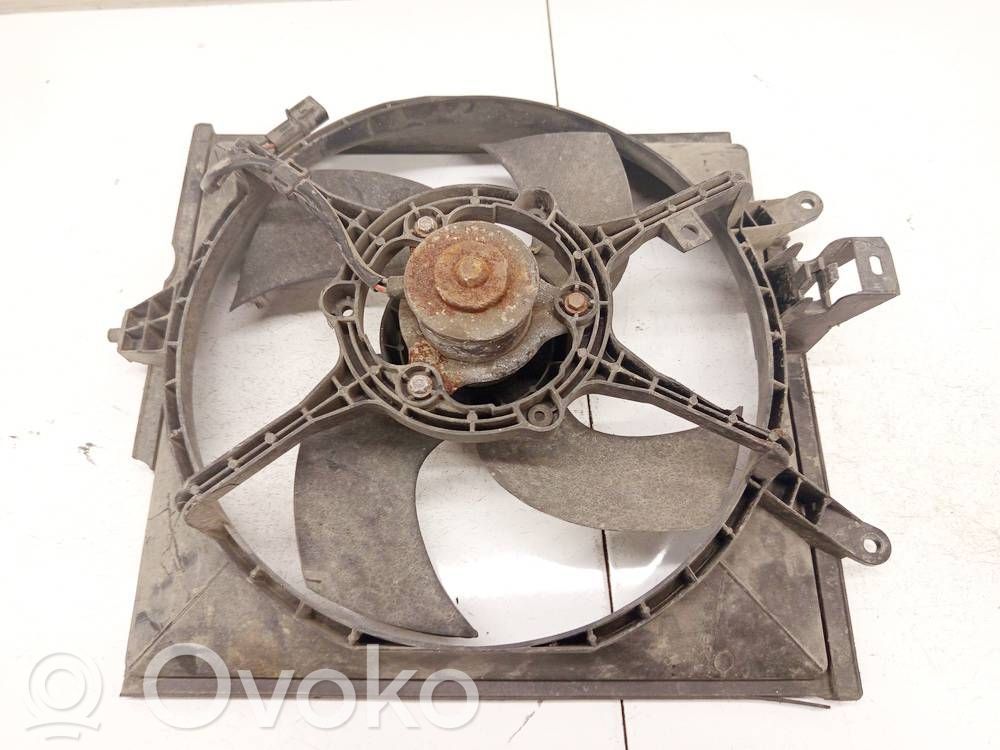 Mitsubishi Carisma Диффузор 
