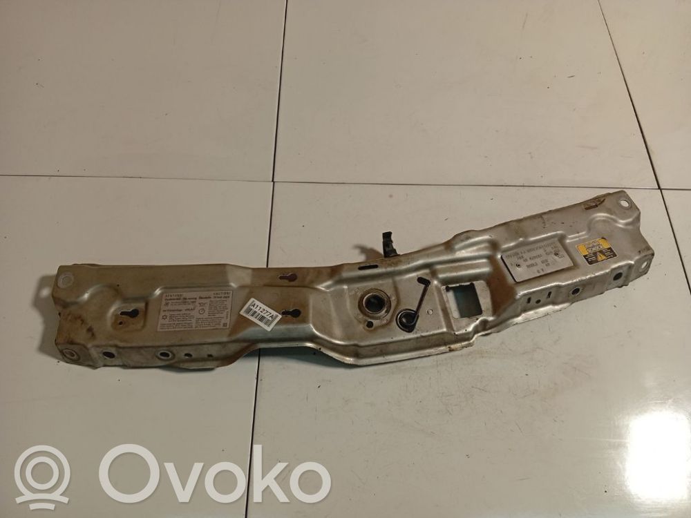 Opel Meriva A Pas przedni 