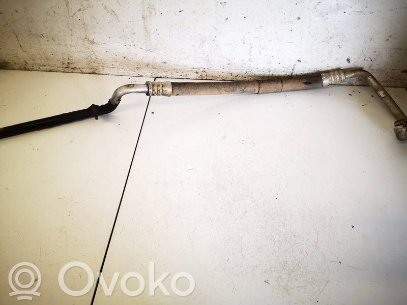 Audi A4 S4 B7 8E 8H Tubo flessibile aria condizionata (A/C) 