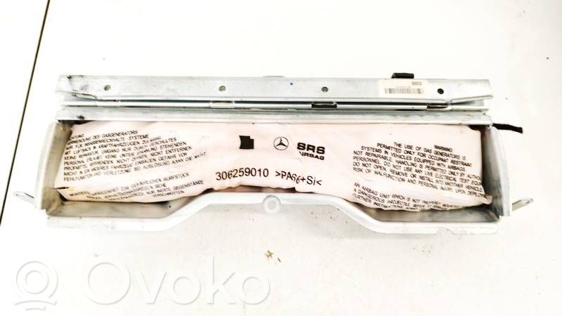 Mercedes-Benz C AMG W204 Airbag per le ginocchia
