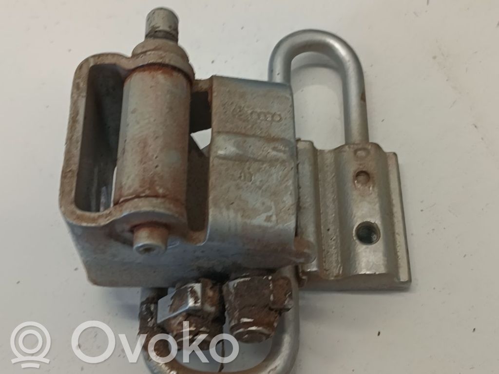 Audi A4 S4 B7 8E 8H Etuoven yläsarana