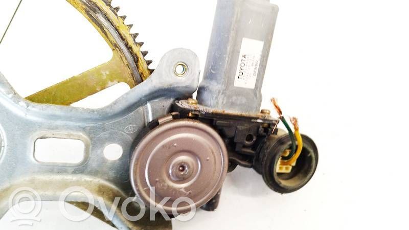 Toyota Camry Silniczek podnoszenia szyby drzwi tylnych