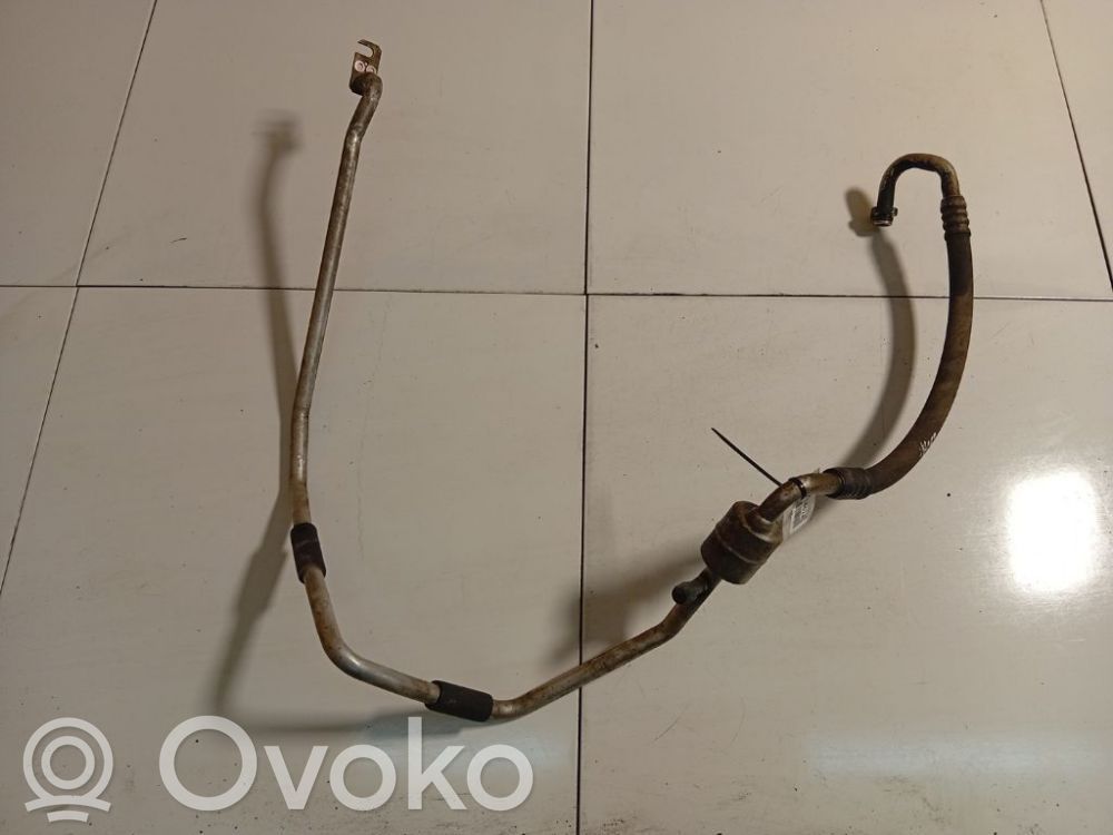 Ilmastointilaitteen putki (A/C)