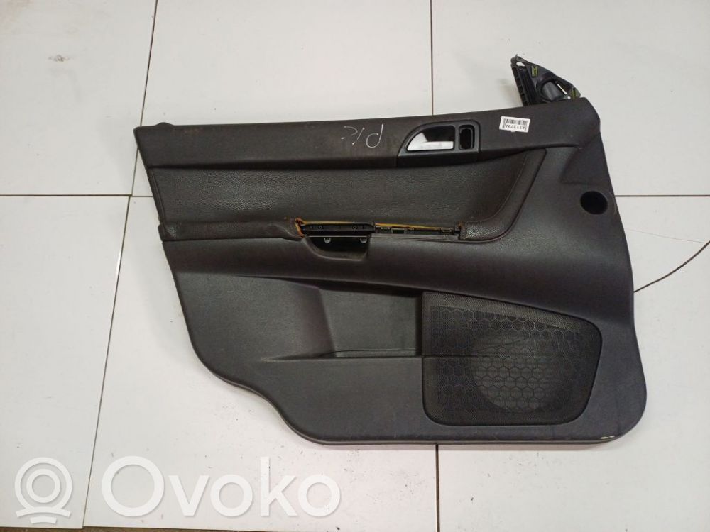 Volvo V50 Etuoven verhoilu 