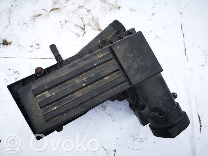 Volkswagen PASSAT B6 Scatola del filtro dell’aria 
