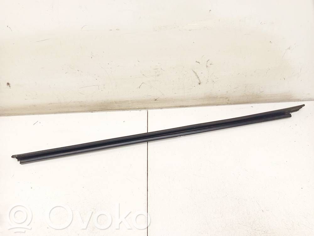 Seat Altea Etuoven lasin muotolista
