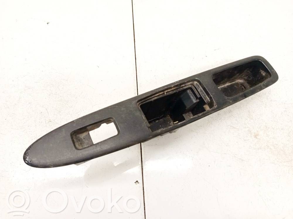 Toyota Avensis Verso Ramă comutator geam ușă față 