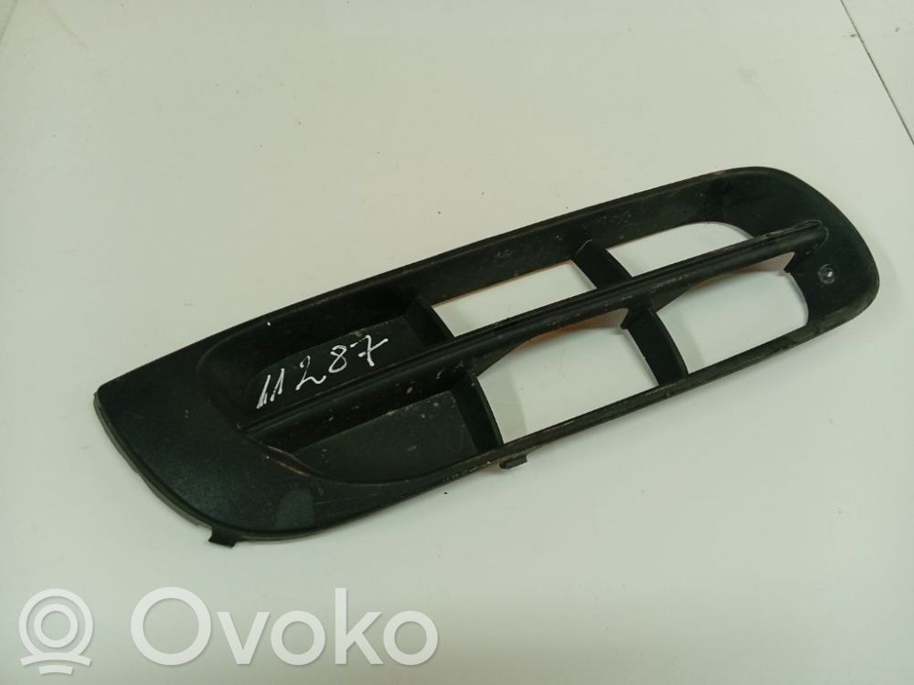 Skoda Fabia Mk2 (5J) Mascherina inferiore del paraurti anteriore