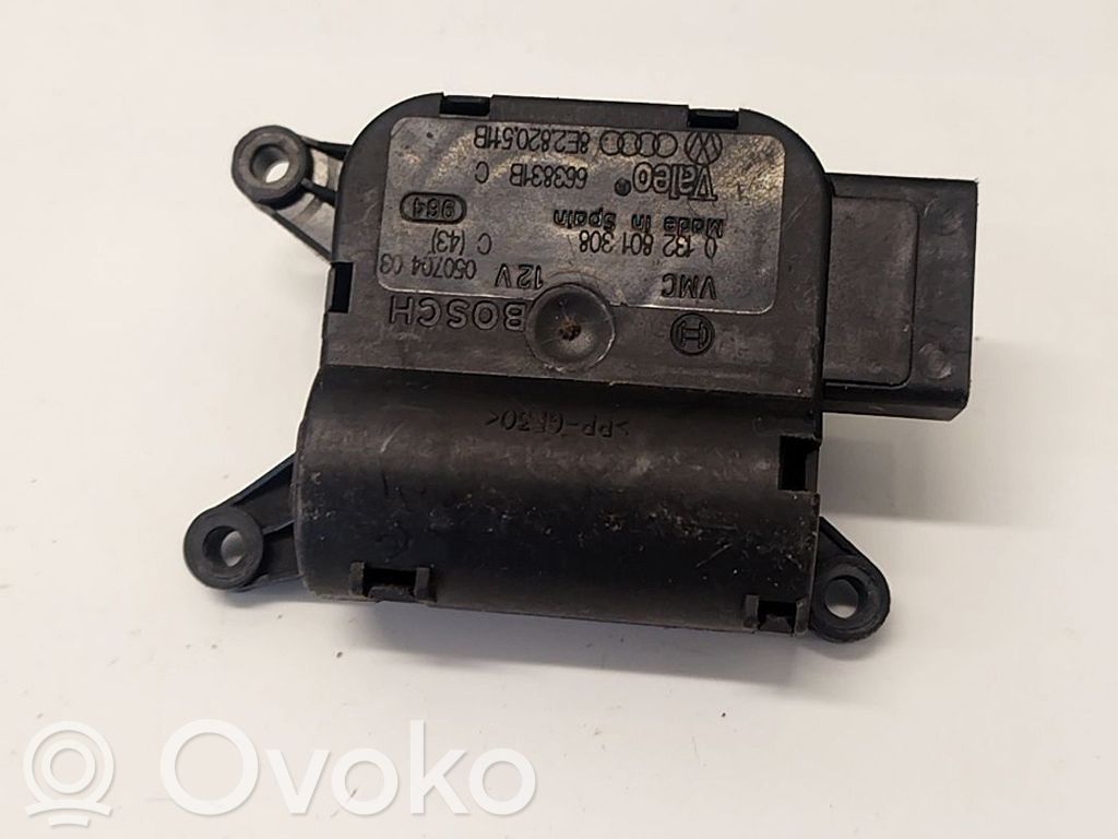 Audi A4 S4 B6 8E 8H Motor/actuator clapetă aer 