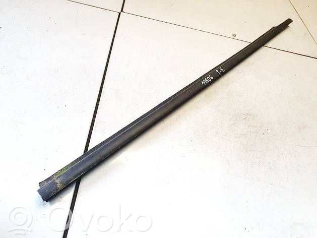 Opel Astra H Ornament geam ușă față 