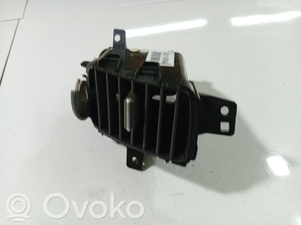 Nissan Primera Rejilla de ventilación central del panel 